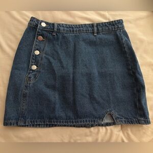 Stylish Blue Denim Skirt with Button Detail